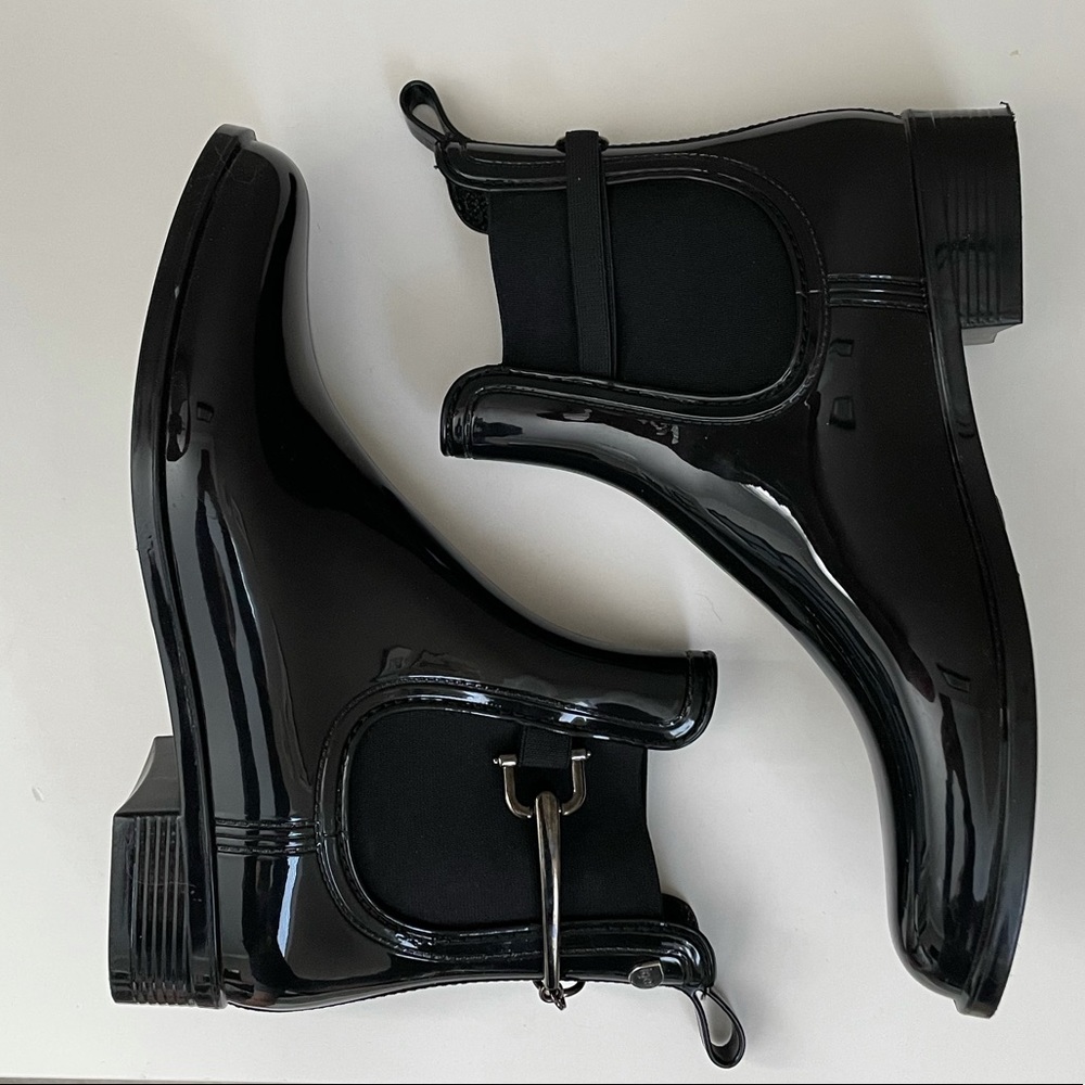 Black Ankle Rain Boots perfect for SPRING! Made in Spain! Size 7 or 6